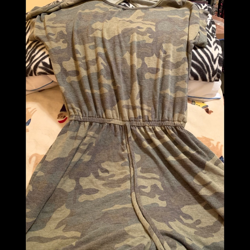 Oddy Camouflage Shorts Romper XL 💕Price Drop 💕